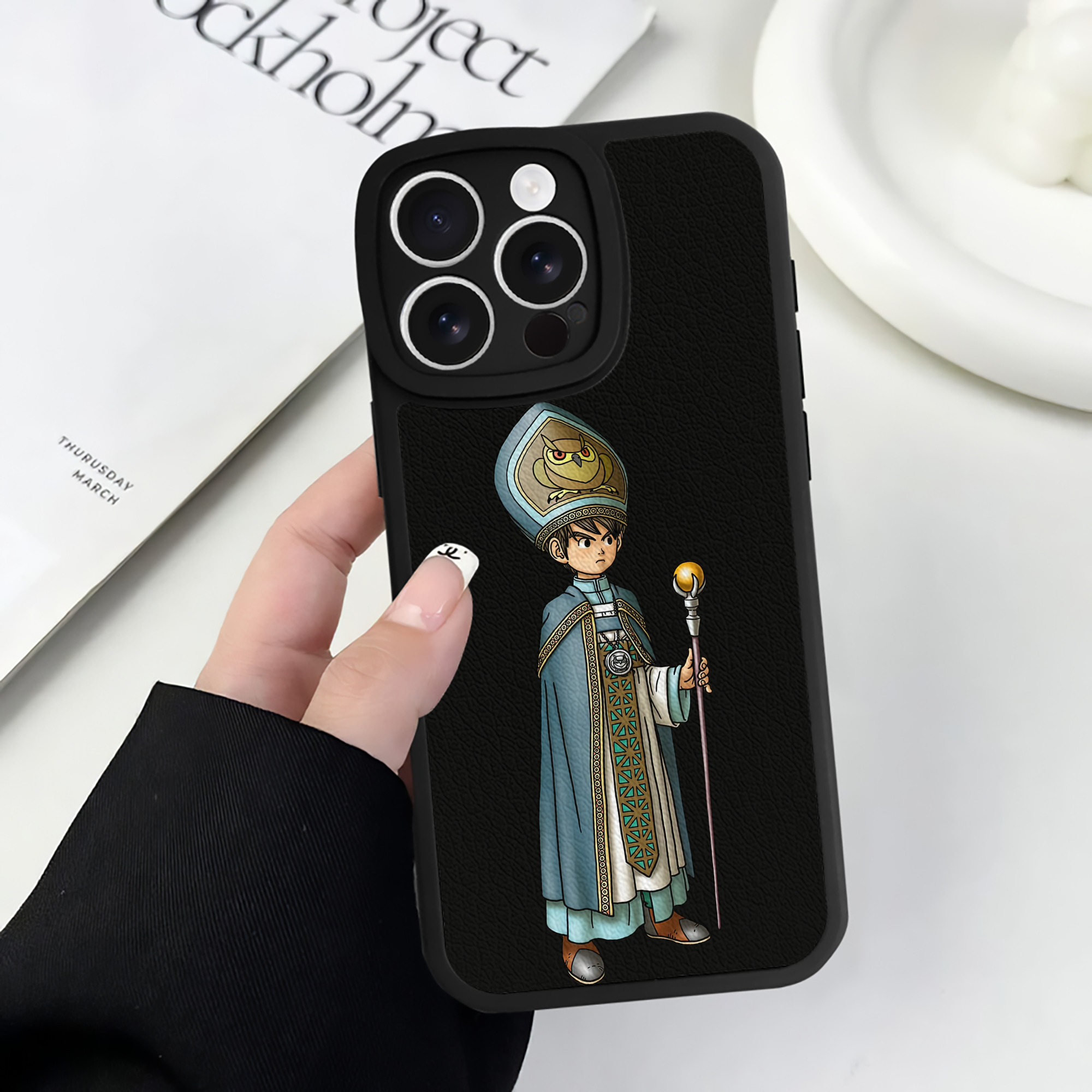 （画像用） ドラゴンクエスト Doragon Kuesuto Dragon Quest 【iPhone 16シリーズ対応】シリコンスマホケース（レザー調） 材質：シリコン